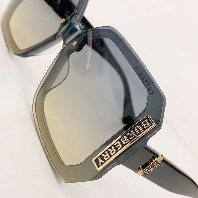 Picture of Burberry Sunglasses _SKUfw51872183fw